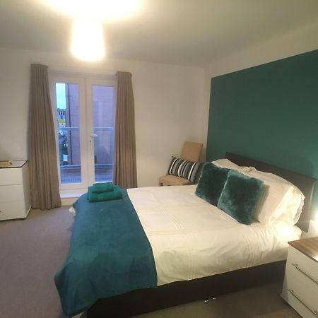 Canal View Homestay Ковентри Экстерьер фото