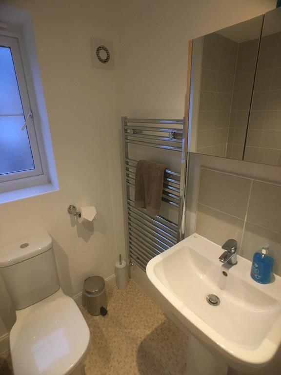 Canal View Homestay Ковентри Экстерьер фото