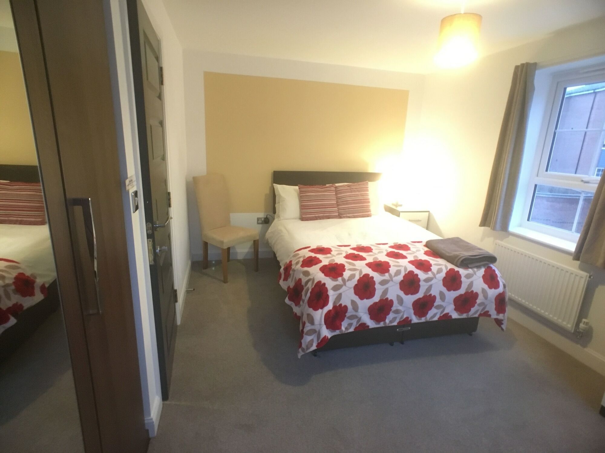 Canal View Homestay Ковентри Экстерьер фото